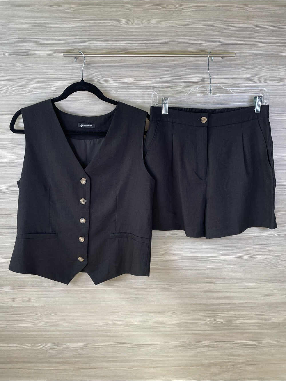 Pretty Garden Vest & Tailored Short Set Black Size Medium